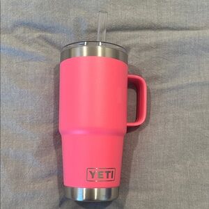 YETI 25 oz rambler straw mug